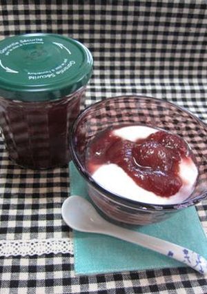 A picture of Homemade Grape Jam Using Kyohou Grapes.