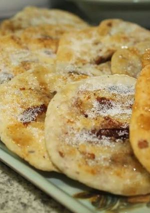 A picture of Easy peasy fig + pistachio wafers.