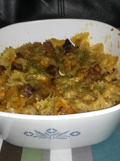 A picture of Ham noodle bake.