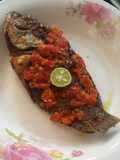 Ikan jangki goreng siram sambal