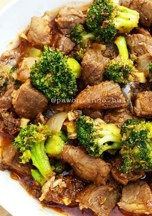 A picture of Beef and Broccoli Stir Fry.