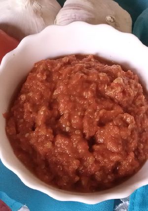 A picture of Red Chutney.