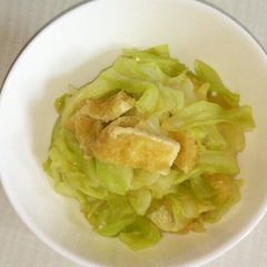 A picture of Simmered Cabbage and Aburaage.