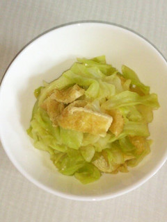 A picture of Simmered Cabbage and Aburaage.