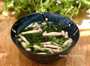 Hình của món Canh Rau Tập Tàng Nấu Nấm Linh Chi Trắng.