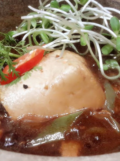 A picture of Kanya's Tofu and Leeks in Clay Pot.
