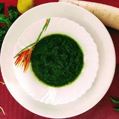 A picture of Coriander chutney.