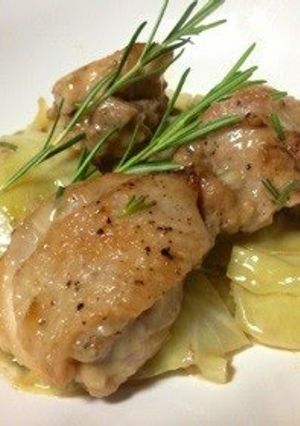 A picture of Delicious Spring Cabbage and Chicken Thigh Dish in 15 Minutes!.
