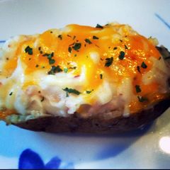 A picture of Irvixen's Easy Ranch N' Bacon Double Stuffed Potatoes.