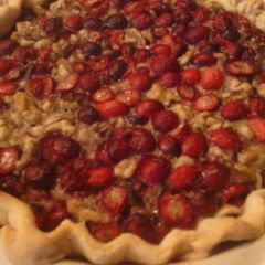 A picture of maple-walnut cranberry pie.