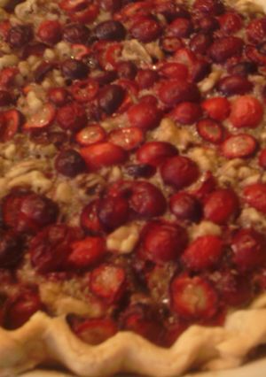 A picture of maple-walnut cranberry pie.