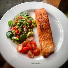 รูปของ Salmon panggang dabu-dabu