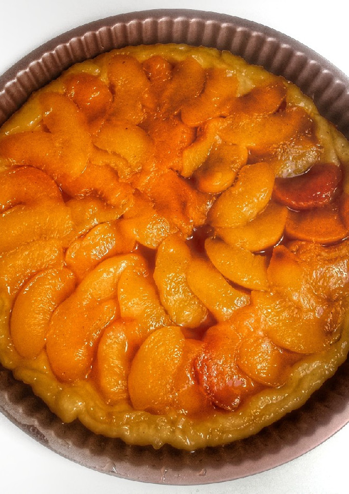 Una foto de Tarta tatín de melocotón