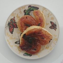 A picture of Buttered Salmon Rolls.