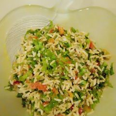 A picture of Stir fried salad rice.