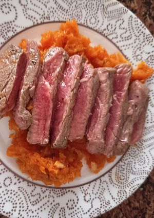 Una foto de Entrecot de Ternera Poco Hecho