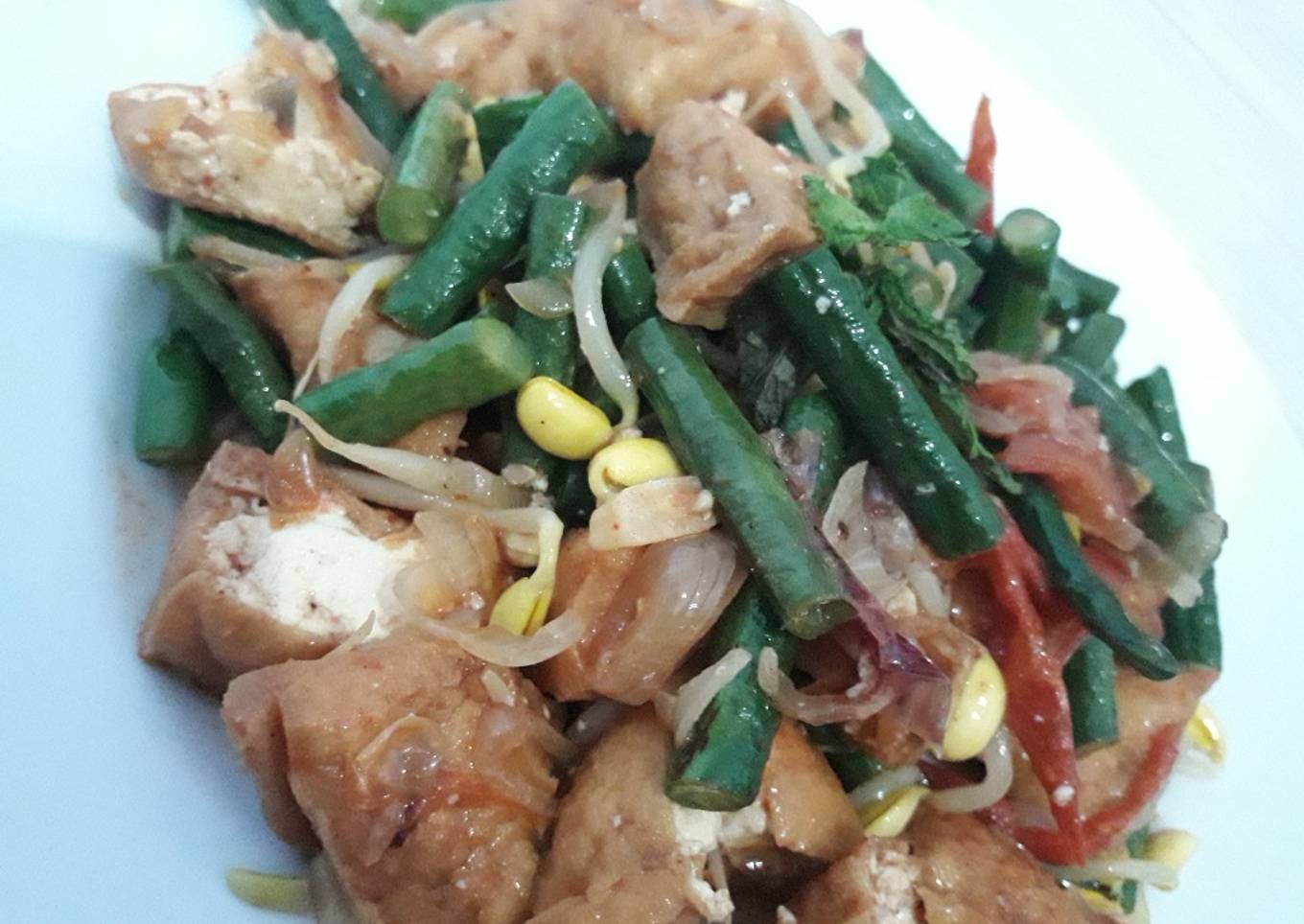 Tumis tahu, kacang panjang dan kecambah