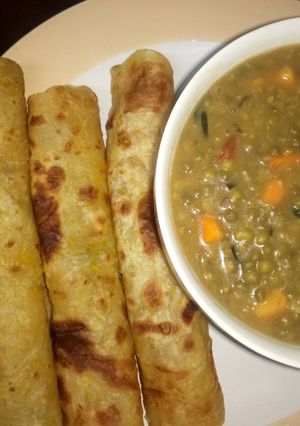 A picture of Soft layered pumpkin chapati.