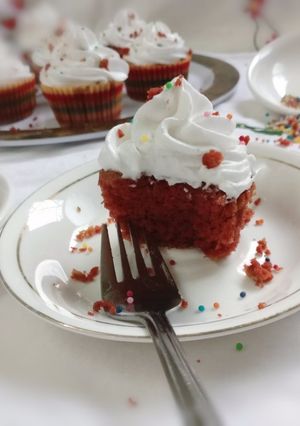 A picture of Red Velvet Cup Cake.
