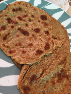 Una foto de Panqueques veganos con acompañamiento a elección 🌱🥞💚