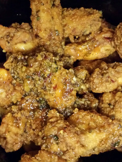 A picture of Chris' Drunken Tequila wings.