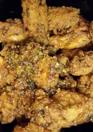 A picture of Chris' Drunken Tequila wings.