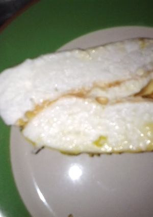 A picture of LEMON MERINGUE ROLL.