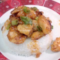 A picture of Sweet and sour chicken.