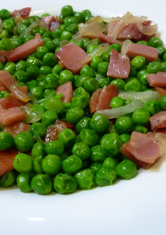 Una foto de Guisantes con jamón