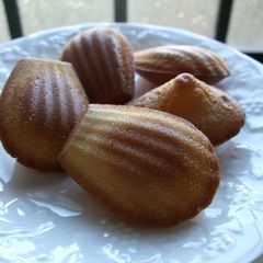 A picture of My Madeleines.