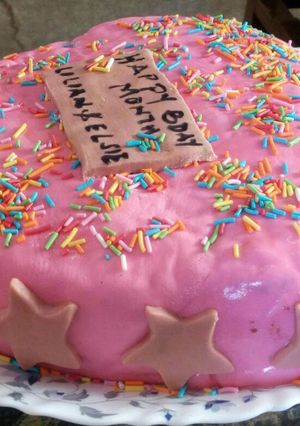 A picture of Red velvet fondant cake.