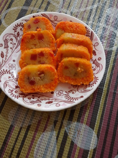 બટાકા કોકોનટ બરફી (Potato Coconut Barfi recipe in Gujarati) રેસીપી મુખ્ય ફોટો