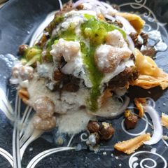 A picture of Samosa Chaat.