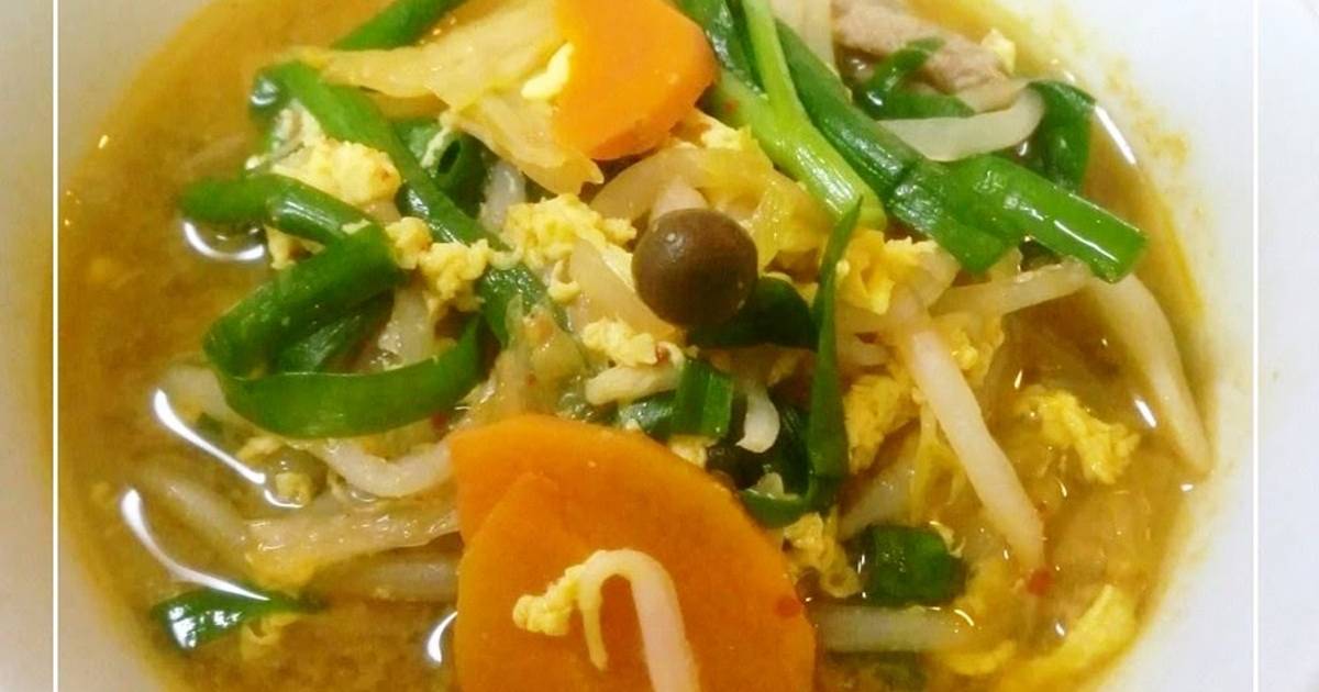 Bean Sprouts and Your Favourite Vegetable Miso Kimchi Soup Recipe by