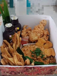 Foto resep Nasgor box ultah