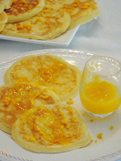 Una foto de Tortitas con salsa de mandarinas