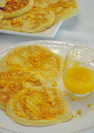 Una foto de Tortitas con salsa de mandarinas