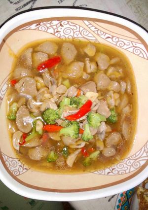 Foto resep Tumis jamur brokoli bakso