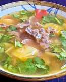 Canh thịt bò nấu thơm cà