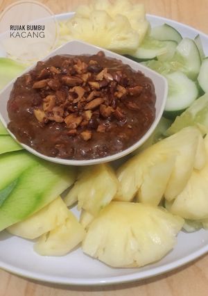 Foto resep Rujak Buah Bumbu Kacang