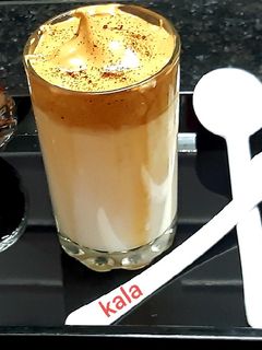 ડાલગોના કોફી(dalgona Coffee Recipe in Gujarati) રેસીપી મુખ્ય ફોટો