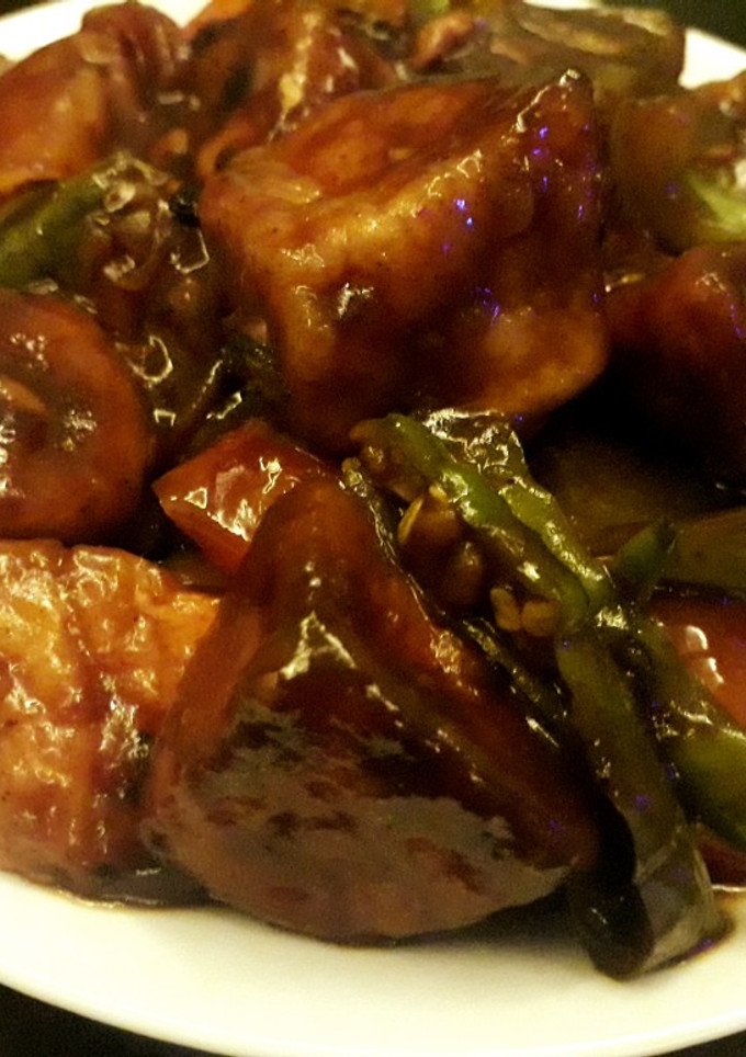 A picture of Chilli paneer restro style.