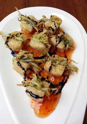 A picture of Bean Curd Puff Stuffed Bean Sprouts.