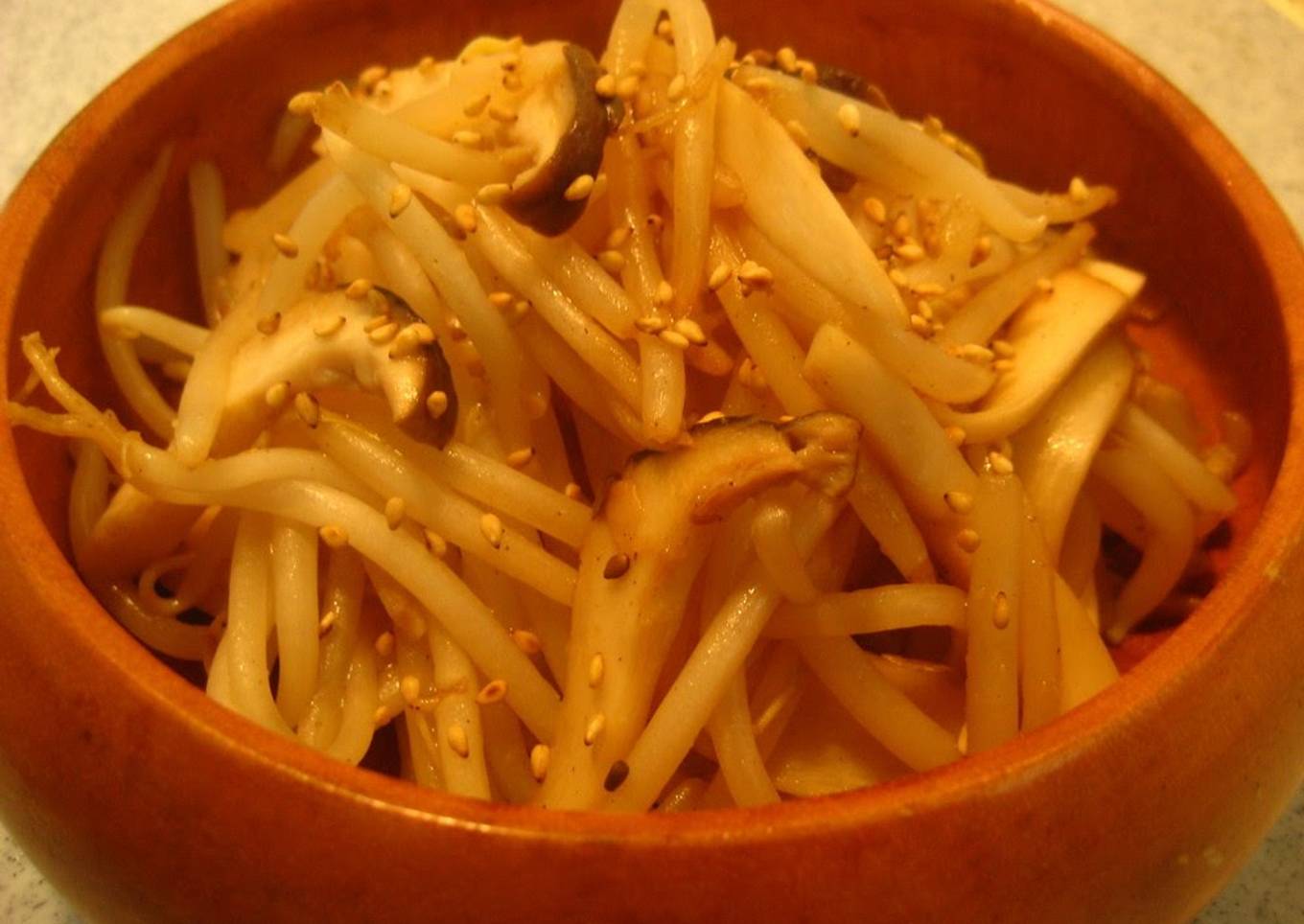 Bean Sprout & King Oyster Mushroom Lemon Stir Fry