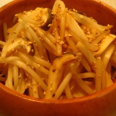 A picture of Bean Sprout & King Oyster Mushroom Lemon Stir Fry.