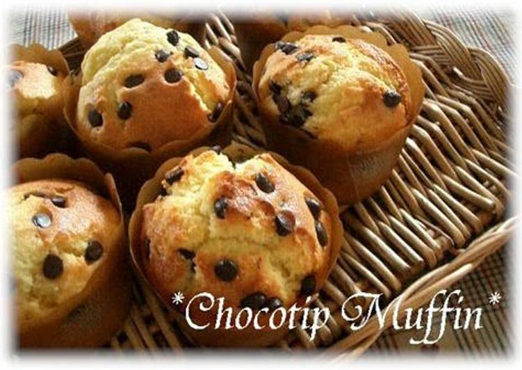 Steps to Make Super Quick Homemade Chocolate Chip Muffins