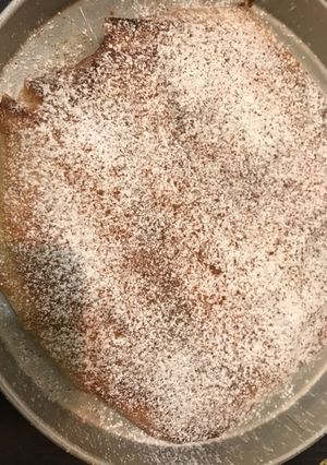 Une photo de Pastilla style marocaine avec les restes d’un poulet rôti