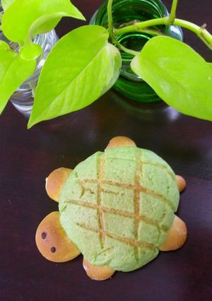 A picture of Turtle-Shaped Melon Bread in the Microwave.