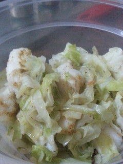 A picture of HCG Diet meal 10: lemon grass, cabbage and fish.