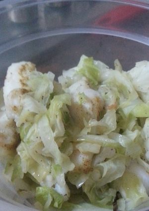 A picture of HCG Diet meal 10: lemon grass, cabbage and fish.